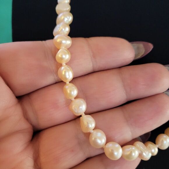 Peach Freshwater Pearl Necklace & Bracelet Set - Picture 2 of 3